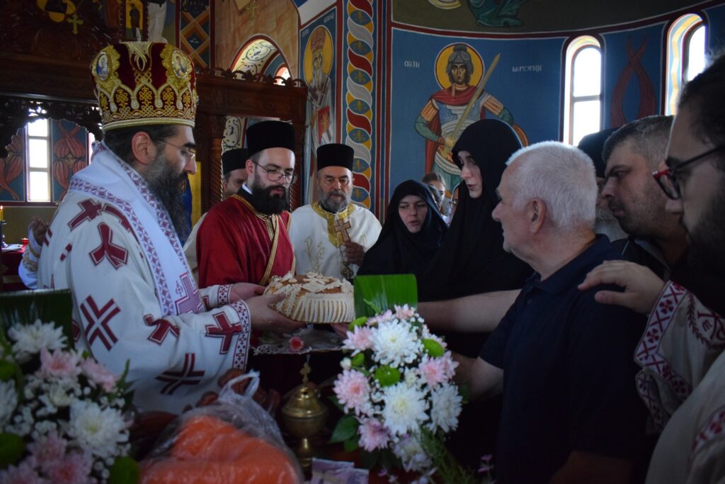 Богослужбено време